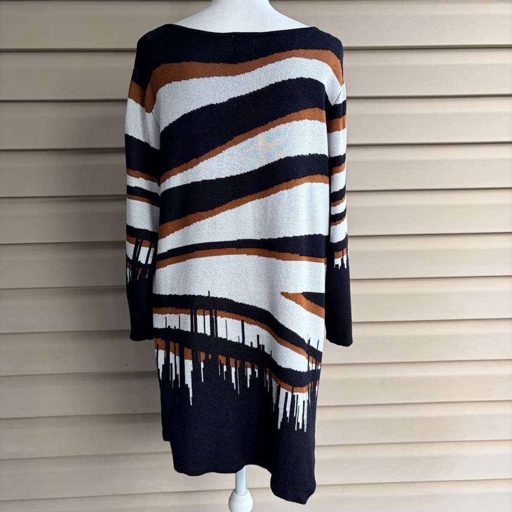 •Ruby Rd.• Abstract Asymmetrical Tunic Length Sweater - Size 1X - Picture 5 of 7
